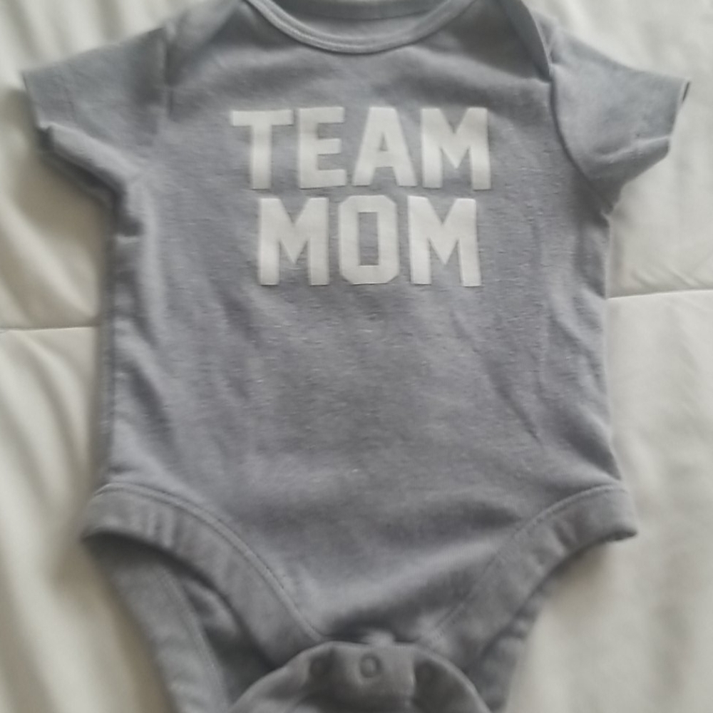 Unisex "Team Mom/Dad" all in one 3-6M
